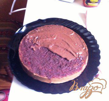Фото приготовление рецепта: Шварцвальдский вишневый торт («Черный лес») шаг №11