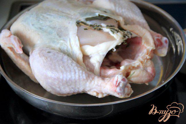 Фото приготовление рецепта: Жареная курица в стиле «Zuni Cafe» шаг №6