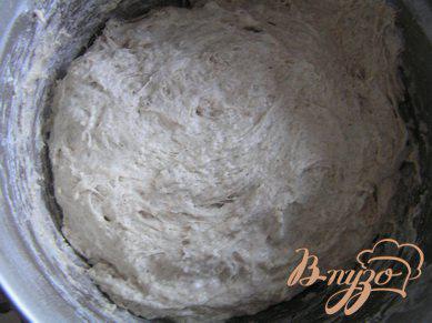 Фото приготовление рецепта: Ржано-пшеничный хлеб шаг №2