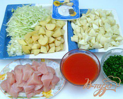 Фото приготовление рецепта: Картофель, тушенный с курицей и капустой шаг №1