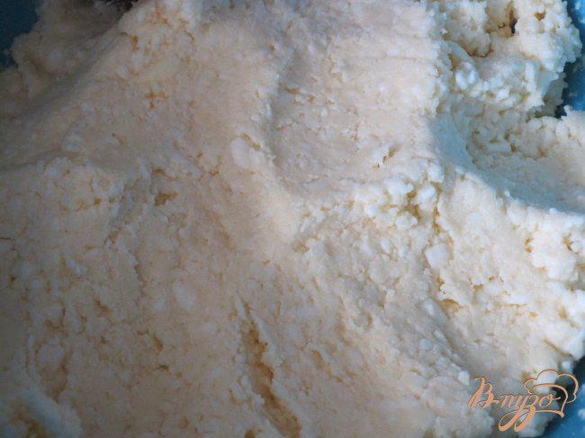 Фото приготовление рецепта: Хачапури с сыром шаг №3