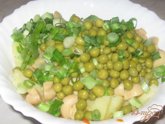 Фото приготовление рецепта: Салат  из овощей «Крестьянский» шаг №5