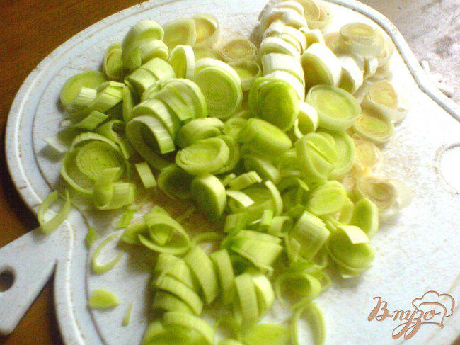 Фото приготовление рецепта: Лумакони с фаршем, кабачками и помидорами шаг №1