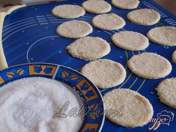 Фото приготовление рецепта: Сахарно-творожное печенье «Уголки» шаг №2