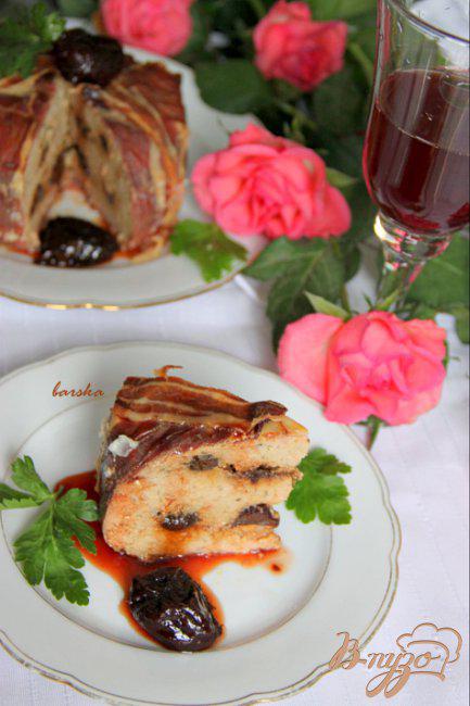 Фото приготовление рецепта: Свиной террин с коньяком и черносливом шаг №10