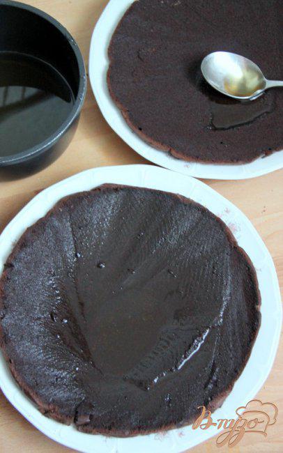 Фото приготовление рецепта: Торт «Шоколадный чёрный бархат» шаг №6