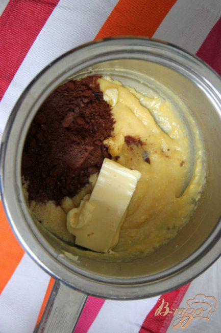Фото приготовление рецепта: Торт «Шоколадный чёрный бархат» шаг №7