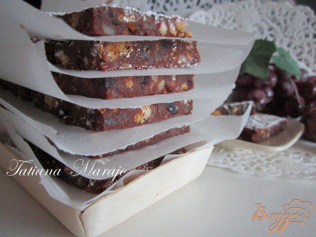 Фото приготовление рецепта: Шоколадные пластинки с сухофруктами... шаг №7