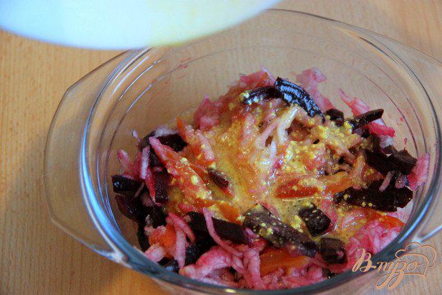 Фото приготовление рецепта: Салат из свеклы, груши и кураги с пикантной заправкой шаг №5