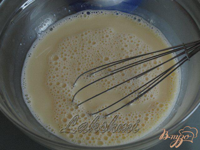 Фото приготовление рецепта: Заварные блинчики из сгущёного молока шаг №2