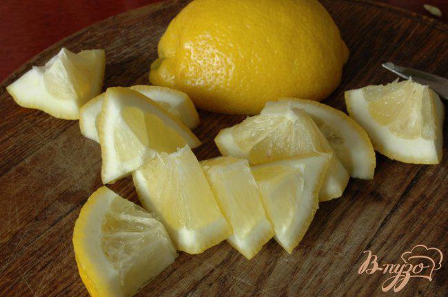 Фото приготовление рецепта: Тоник с мятой и лимоном шаг №2