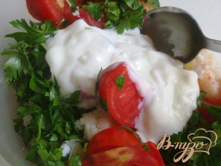 Фото приготовление рецепта: Салат из помидор и цветной капусты шаг №3