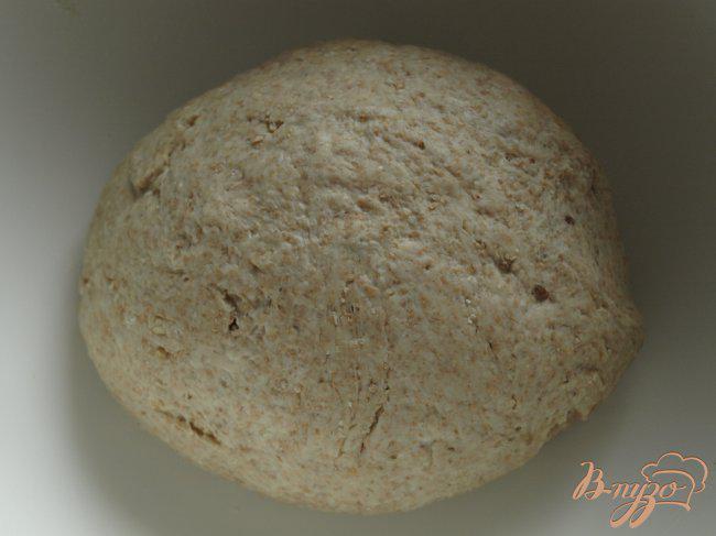 Фото приготовление рецепта: Горчичный хлеб из цельнозерновой муки с семенами льна шаг №4
