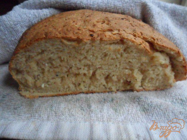 Фото приготовление рецепта: Хлеб с рикоттой и пряными травами шаг №7