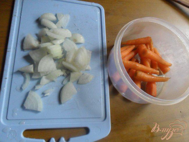 Фото приготовление рецепта: Лимонная курица с жареными овощами шаг №2