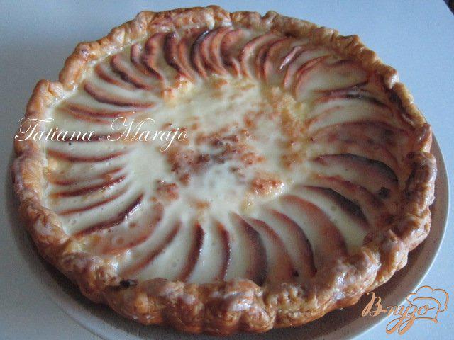 Фото приготовление рецепта: Яблочный пирог с творогом.. шаг №4