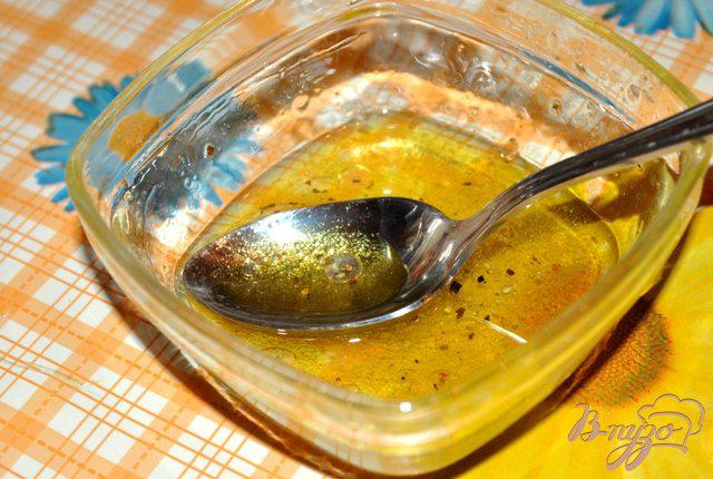 Фото приготовление рецепта: Салат с арбузом, фетой и оливками шаг №6