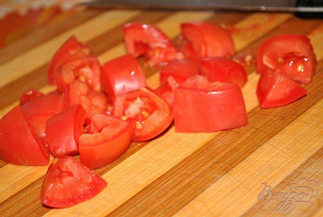 Фото приготовление рецепта: Салат с арбузом, фетой и оливками шаг №2