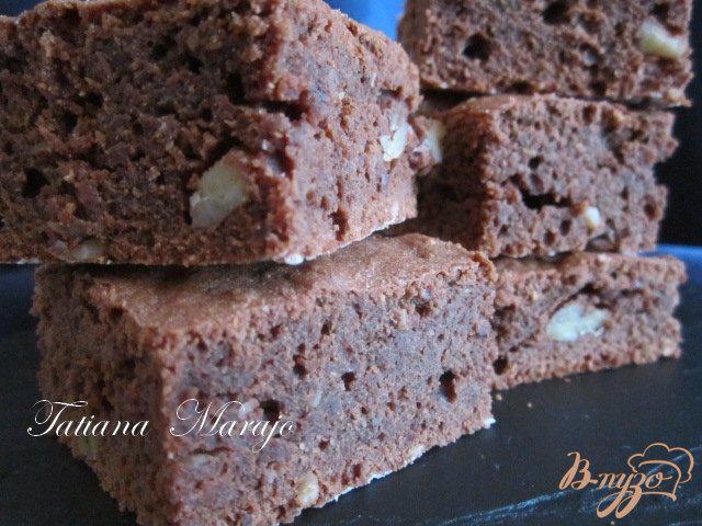Фото приготовление рецепта: Шоколадные брауни с орехами шаг №5
