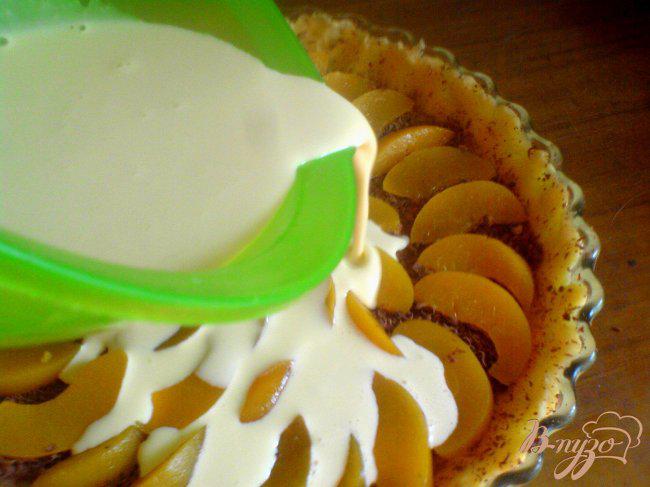 Фото приготовление рецепта: Персиковый пирог шаг №8