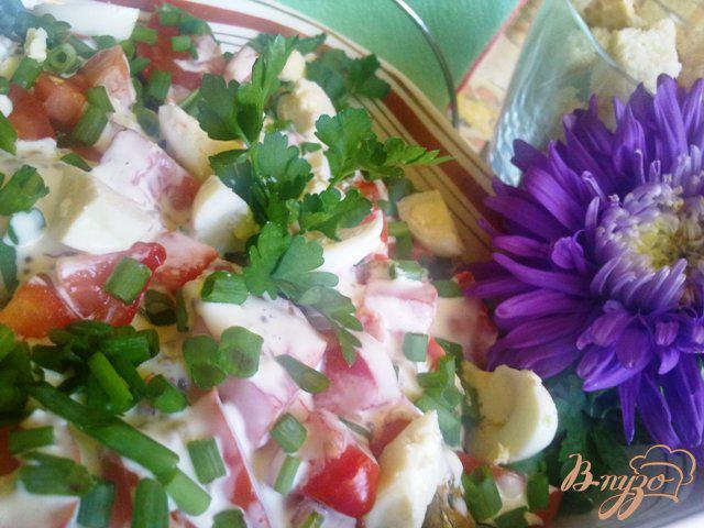 Фото приготовление рецепта: Салат из шпрот с овощами шаг №10