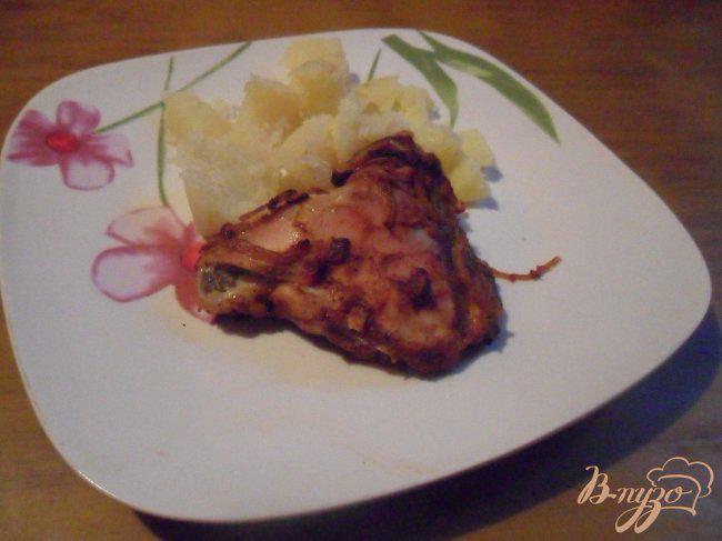 Фото приготовление рецепта: Курица с томатом, запечёная в рукаве. шаг №4