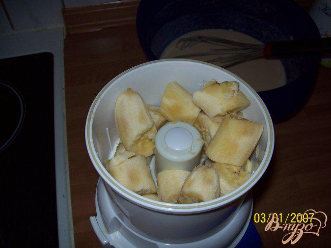 Фото приготовление рецепта: Банановые блинчики. шаг №2
