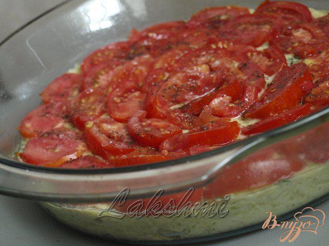 Фото приготовление рецепта: Кабачковая запеканка с балыком и помидорами шаг №4