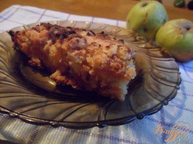 Фото приготовление рецепта: Болгарский яблочный пирог шаг №7