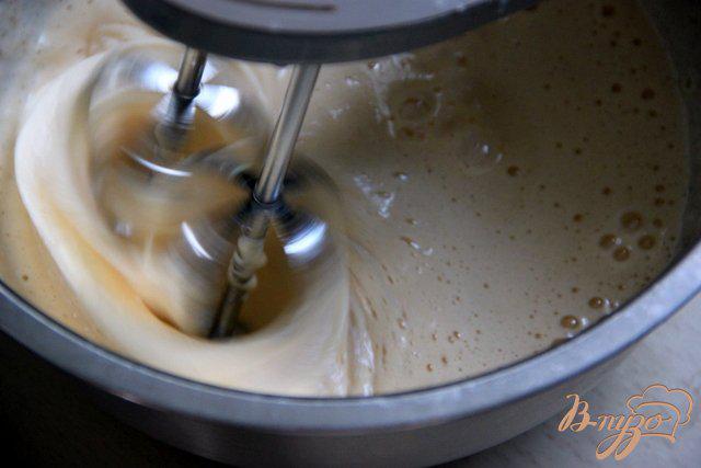 Фото приготовление рецепта: Ароматный хлеб из тыквы с клюквой, апельсином и бренди шаг №4
