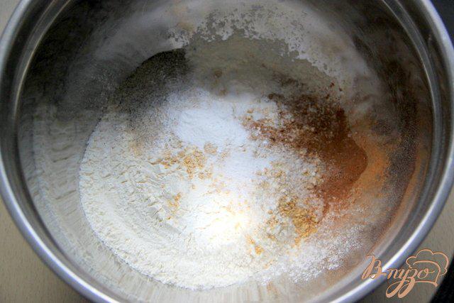 Фото приготовление рецепта: Ароматный хлеб из тыквы с клюквой, апельсином и бренди шаг №1