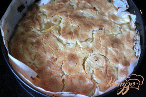 Фото приготовление рецепта: Шведский заварной яблочный пирог шаг №6