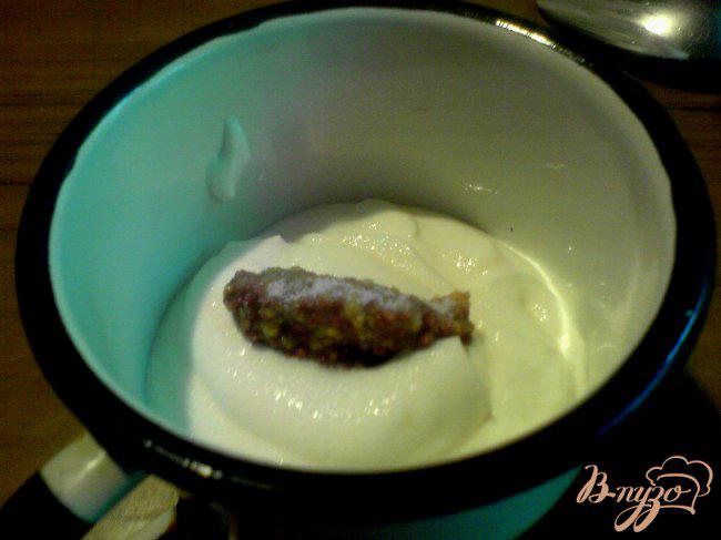 Фото приготовление рецепта: Салат из редиса и сырного омлета. шаг №8