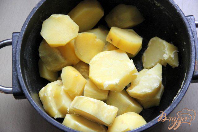 Фото приготовление рецепта: Картофельно-сырный гарнир шаг №1