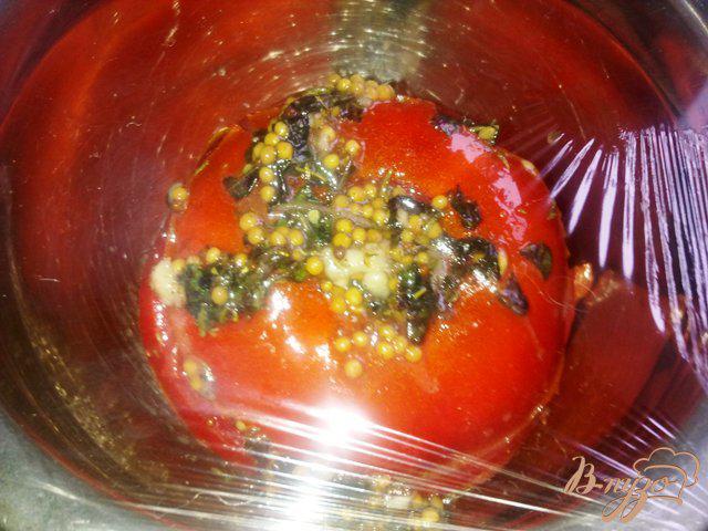 Фото приготовление рецепта: Маринованные помидоры за 30 минут шаг №7