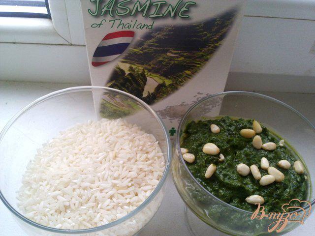 Фото приготовление рецепта: Зеленый рис шаг №1