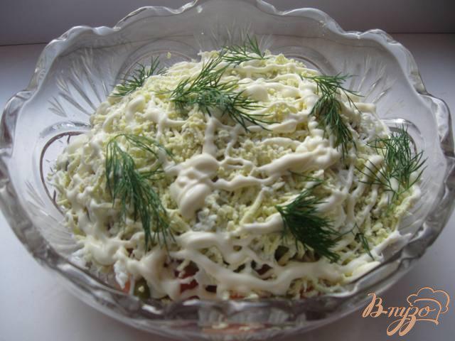Фото приготовление рецепта: Салат с малосольной семгой  «Натали» шаг №8