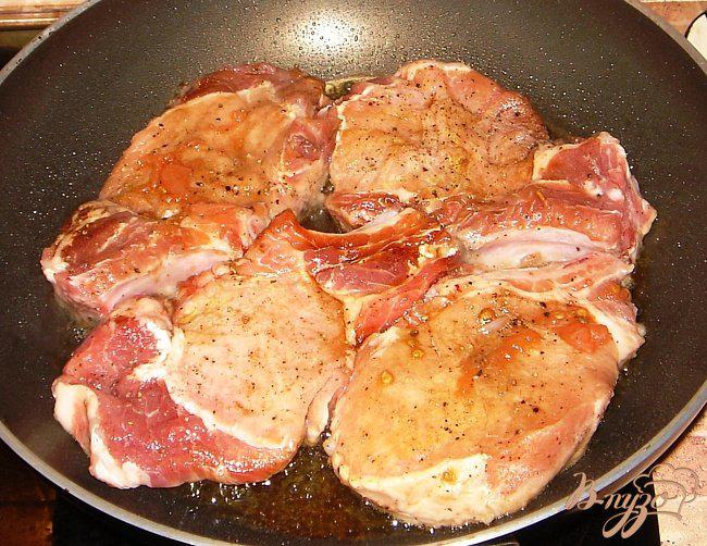 Фото приготовление рецепта: Мясо в соевом соусе шаг №3