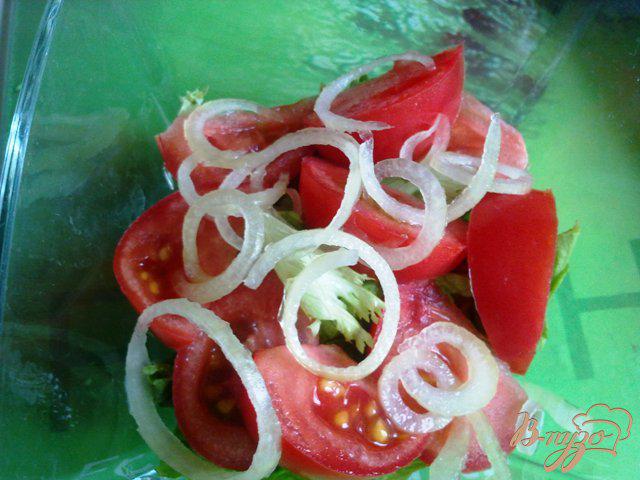 Фото приготовление рецепта: Теплый салат с лососем шаг №6