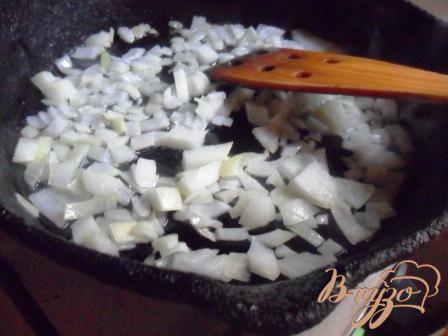 Фото приготовление рецепта: Картофельный суп с колбасками шаг №3