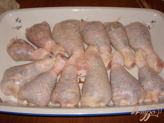 Фото приготовление рецепта: Фаршированные куриные ножки шаг №6