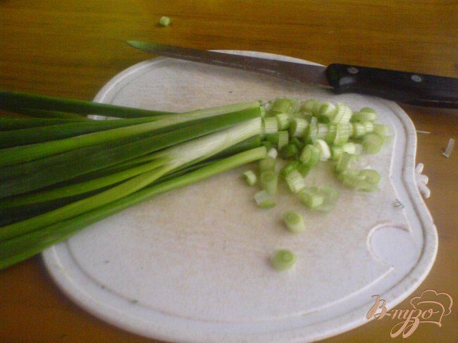 Фото приготовление рецепта: Хлеб с зелёным луком шаг №4