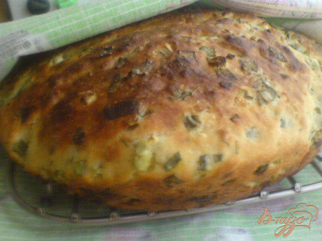 Фото приготовление рецепта: Хлеб с зелёным луком шаг №8
