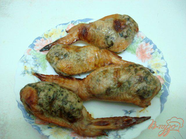 Фото приготовление рецепта: Куриные крылышки фаршированные грибами шаг №5