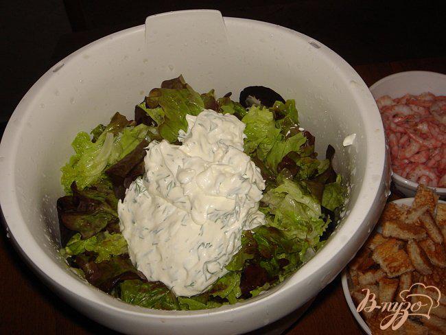 Фото приготовление рецепта: Воздушный салат с креветками шаг №2