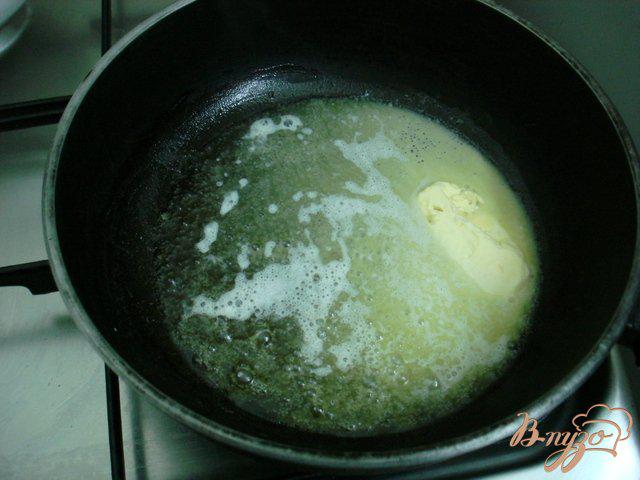 Фото приготовление рецепта: Шпинат в сметанном соусе шаг №1