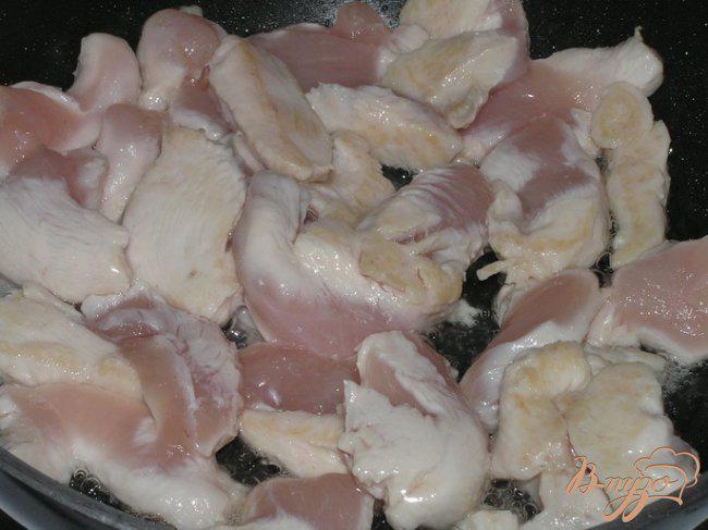 Фото приготовление рецепта: Куриные грудки в чесночно-горчичном соусе шаг №1