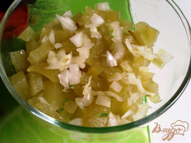 Фото приготовление рецепта: Салат из свеклы «Легкий» шаг №5