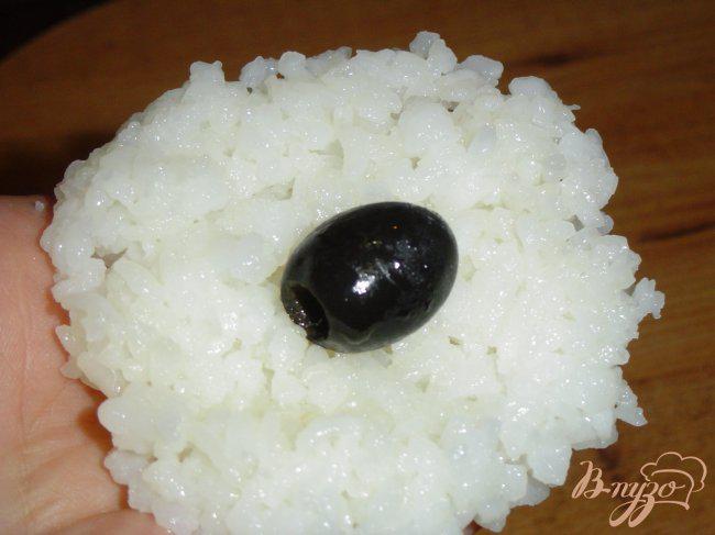 Фото приготовление рецепта: Закуска в японском стиле «Черное и белое» шаг №3