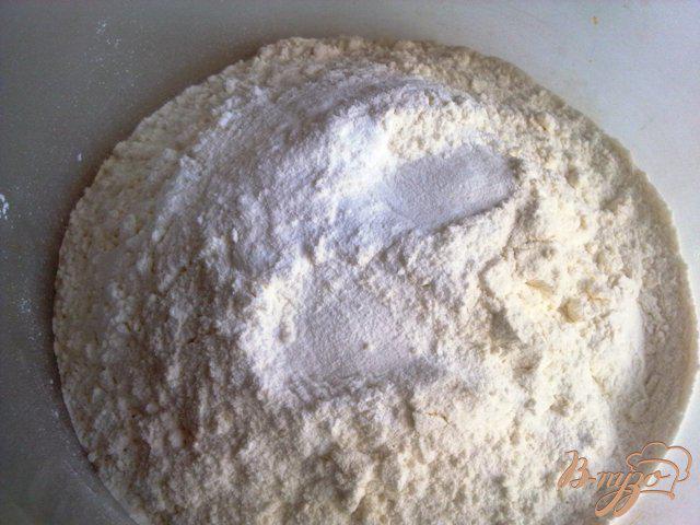 Фото приготовление рецепта: Австралийский пирог «Дровосек» с топпингом шаг №4